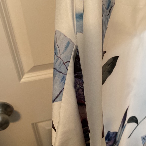 Beautiful dress with pockets - Picture 4 of 4